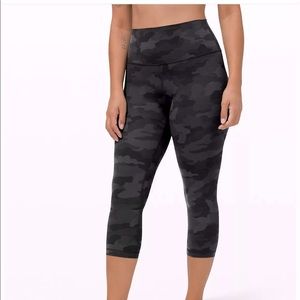 lululemon Align Crop 21” in Dark Camo Color